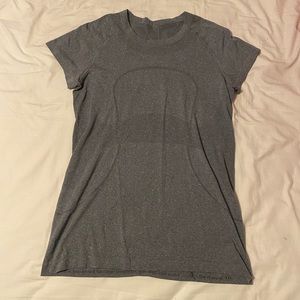 Lululemon tshirt